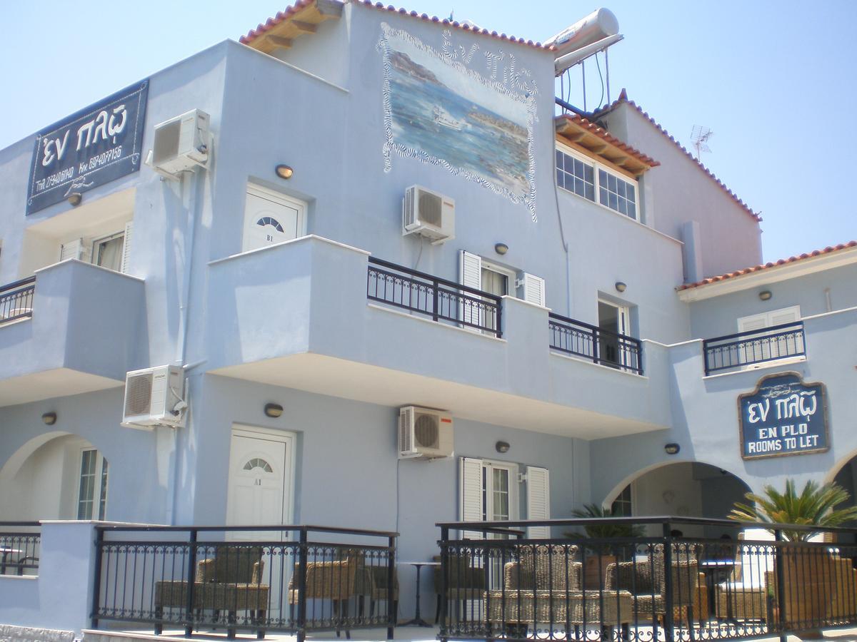En Plo Hotel Elafonissos Exterior photo